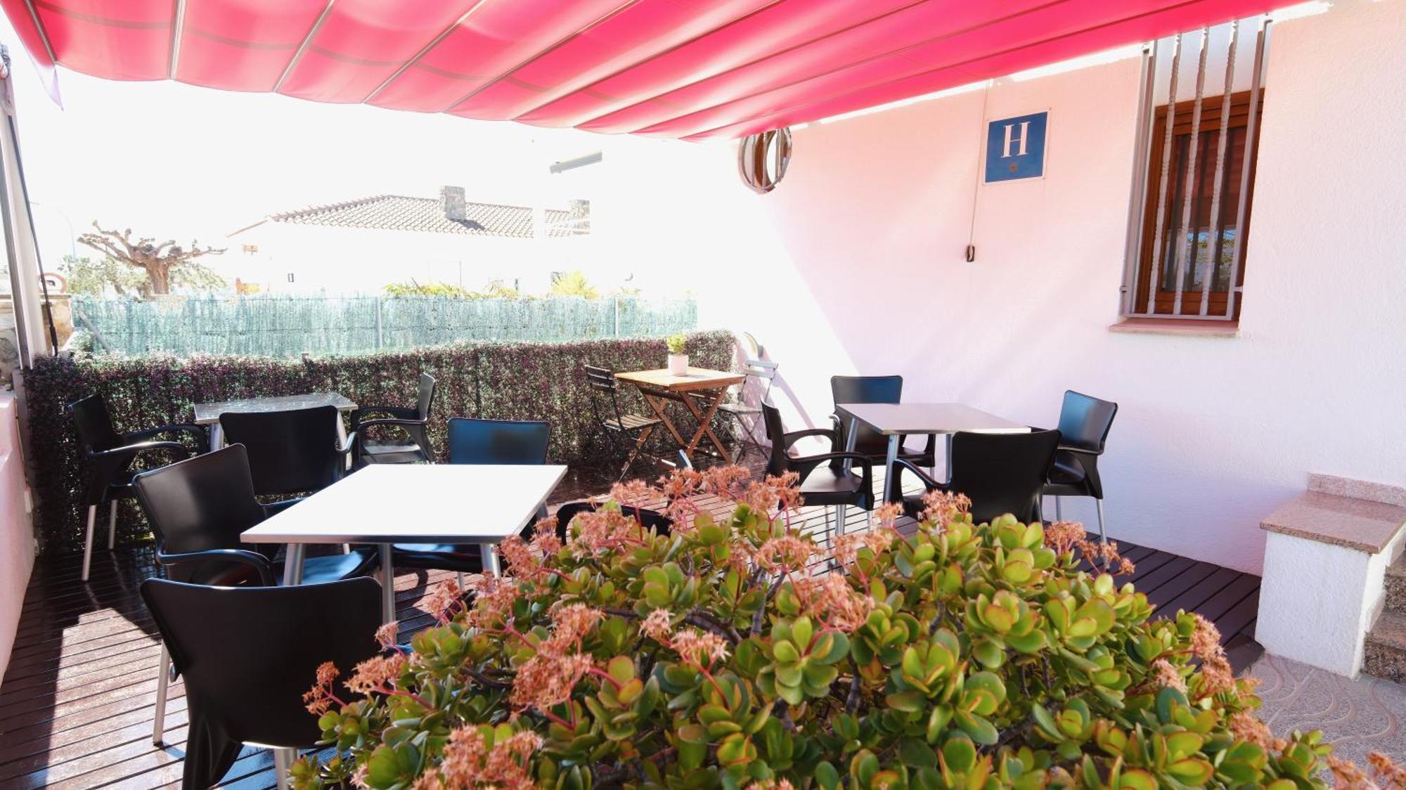Hotel Paradis トラダンバーラ エクステリア 写真